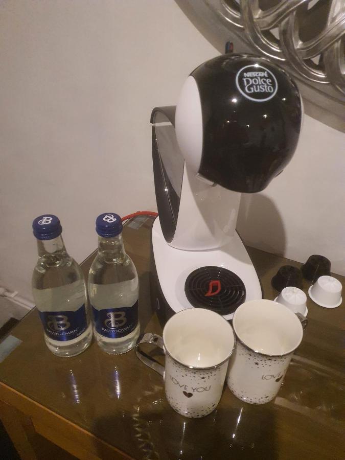 The Swan @ Stoford Hotel Ngoại thất bức ảnh A Nespresso coffee machine